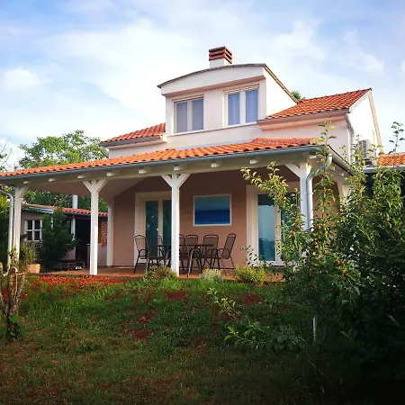 Ana's Garden Holiday Holiday home *